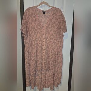 Torrid Blush Leaf Pattern Blouse